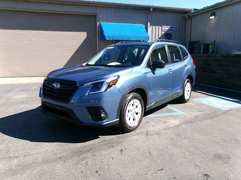 Used 2023 Subaru Forester image 1