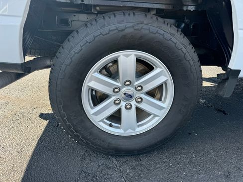 Used 2022 Ford F150 XLT w/ Trailer Tow Package image 11