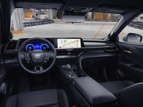 New 2025 Toyota Crown Signia image 71