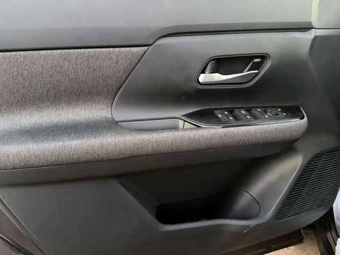 New 2026 Nissan Kicks SV image 17