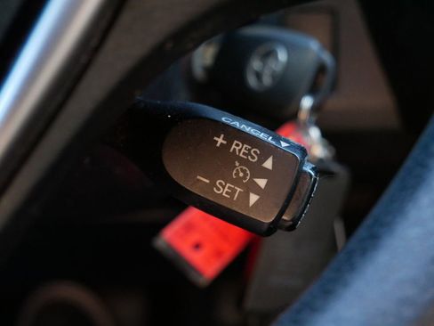 Used 2016 Toyota RAV4 LE image 26