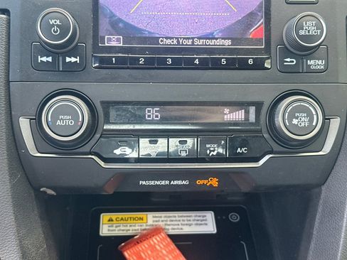 Used 2017 Honda Civic Sport image 29