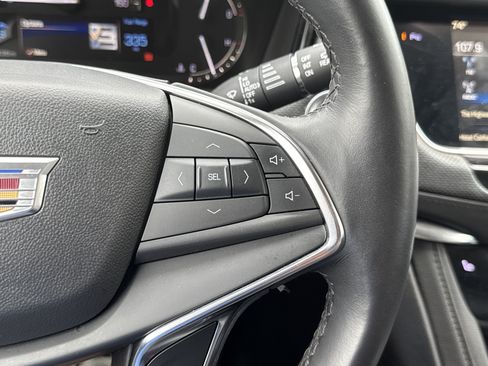 Used 2018 Cadillac XT5 Luxury AWD/4WD image 15