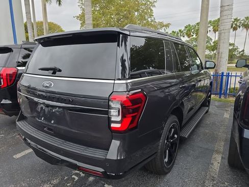 Used 2022 Ford Expedition Limited RWD image 3