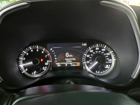 Used 2024 Toyota Highlander XLE image 14