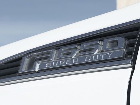 Used 2016 Ford F650 2WD Crew Cab Super Duty image 57