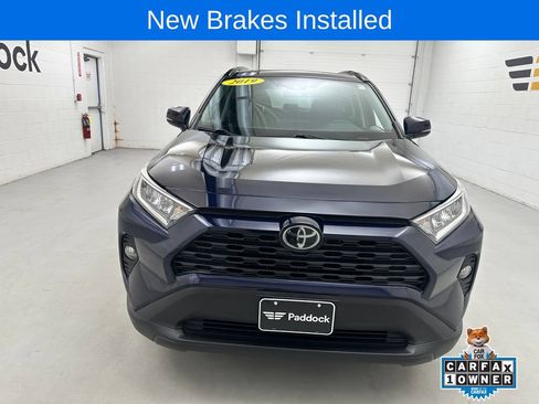 Used 2019 Toyota RAV4 XLE AWD/4WD image 2