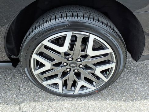 New 2026 Ford Expedition Platinum w/ Platinum Ultimate Package image 8