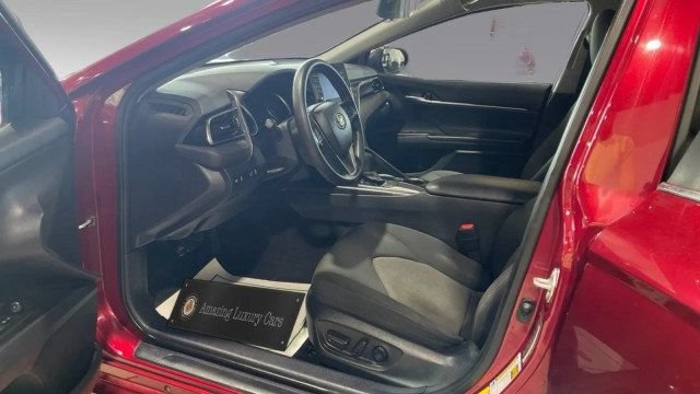 Used 2021 Toyota Camry LE FWD image 9