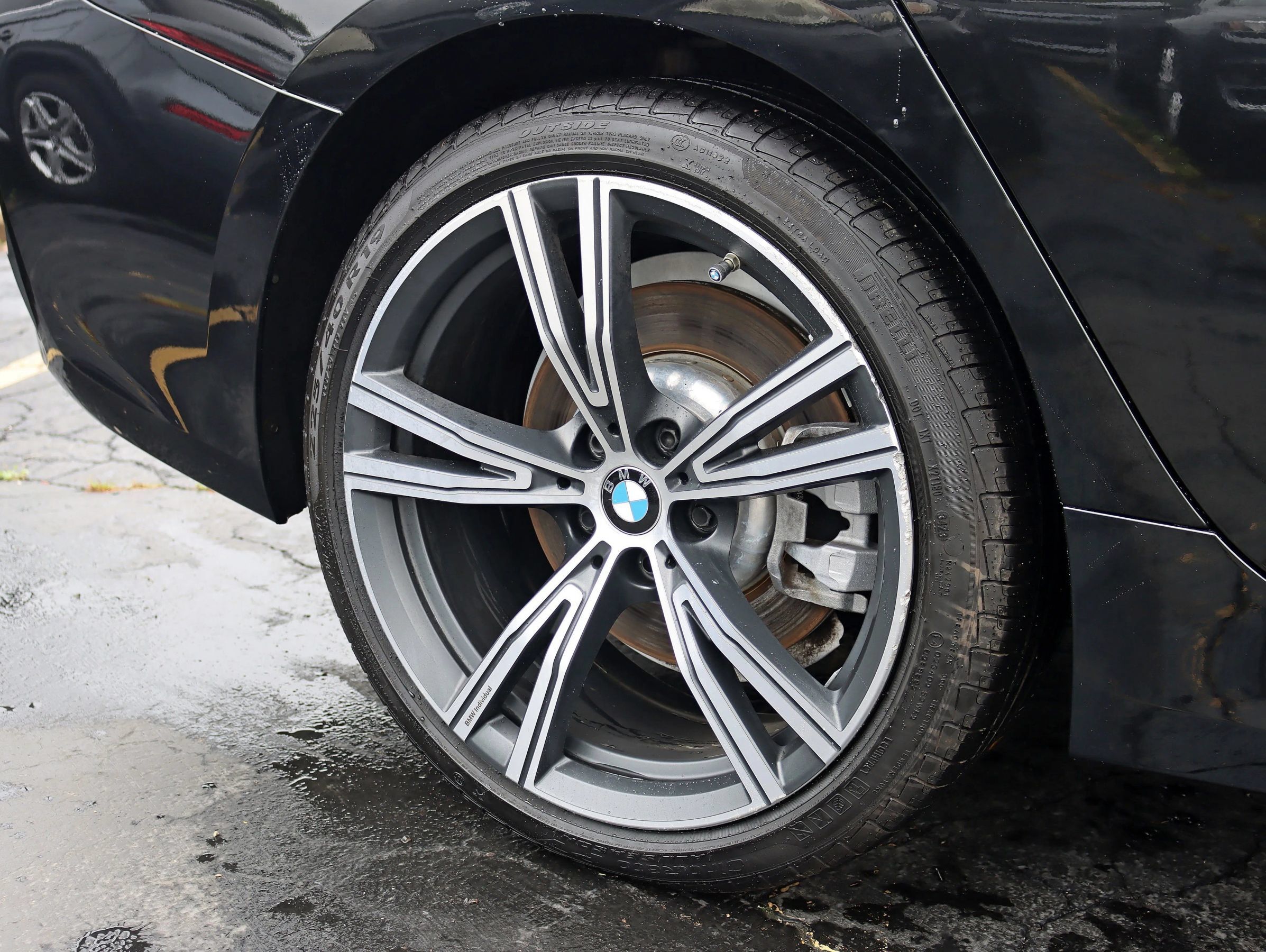 Used 2019 BMW 330i xDrive Sedan w/ Premium Package AWD/4WD image 6