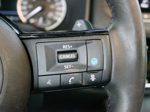 Used 2021 Nissan Rogue SV AWD/4WD image 15