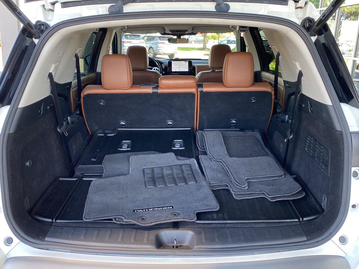 Certified 2024 Nissan Pathfinder Platinum w/ Cargo Package AWD/4WD image 10