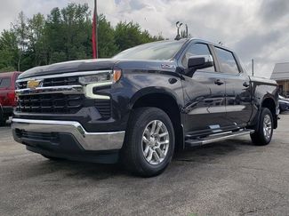 Used 2022 Chevrolet Silverado 1500 LT w/ Z71 Off-Road Package AWD/4WD video 3