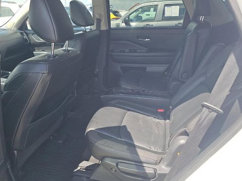 Used 2022 Nissan Pathfinder SL w/ SL Premium Package FWD image 11
