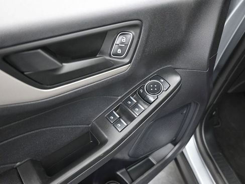 Used 2022 Ford Escape SE w/ SE Sport Appearance Package image 15