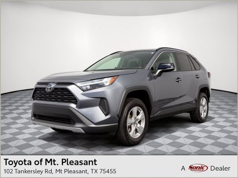 Used 2025 Toyota RAV4 LE AWD/4WD image 1