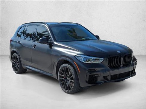 Used 2022 BMW X5 M50i w/ Executive Package AWD/4WD image 3