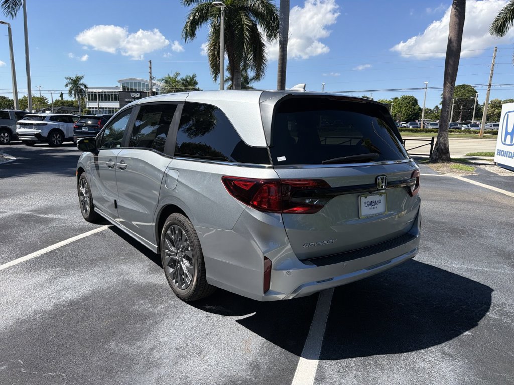 New 2027 Honda Odyssey Touring image 6