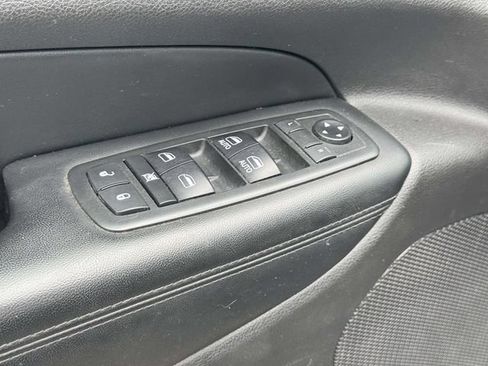 Used 2019 Jeep Grand Cherokee Altitude AWD/4WD image 22