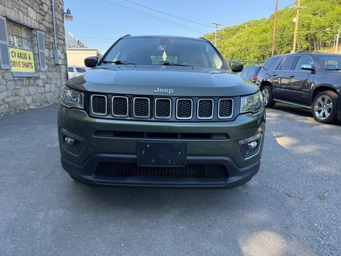Used 2018 Jeep Compass Latitude AWD/4WD image 5