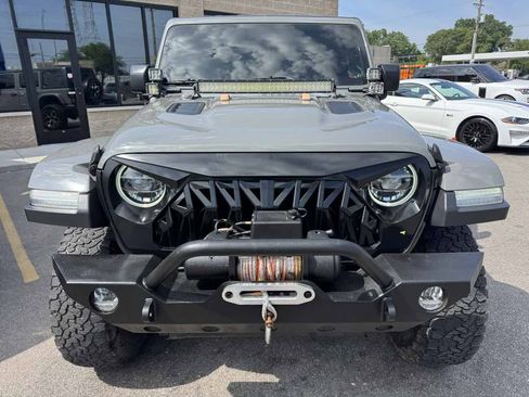 Used 2019 Jeep Wrangler Unlimited Rubicon AWD/4WD image 2