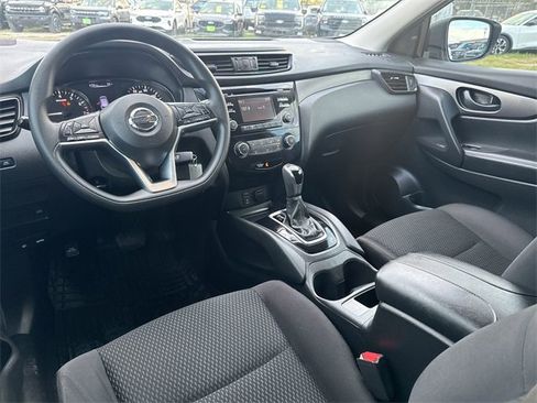 Used 2018 Nissan Rogue Sport S image 35