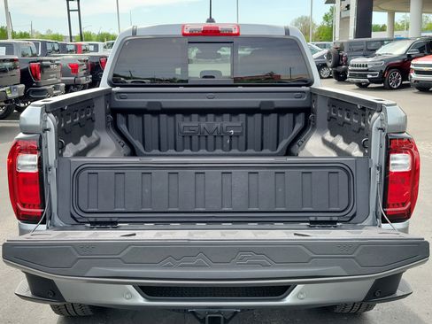 Used 2026 GMC Canyon Denali AWD/4WD image 8
