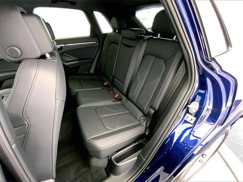 Certified 2025 Audi Q3 2.0T Premium w/ Convenience Package image 26
