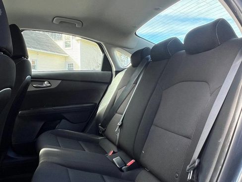 Used 2021 Kia Forte LXS FWD image 11