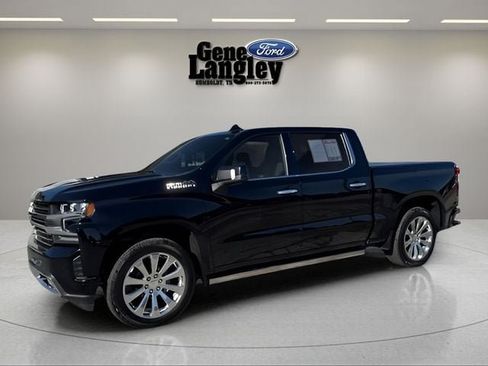 Used 2021 Chevrolet Silverado 1500 High Country w/ Technology Package AWD/4WD image 3