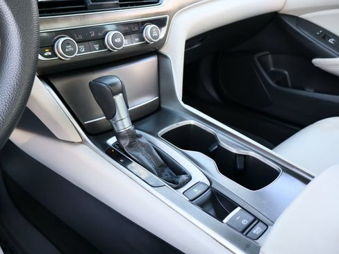 Used 2018 Honda Accord LX image 24