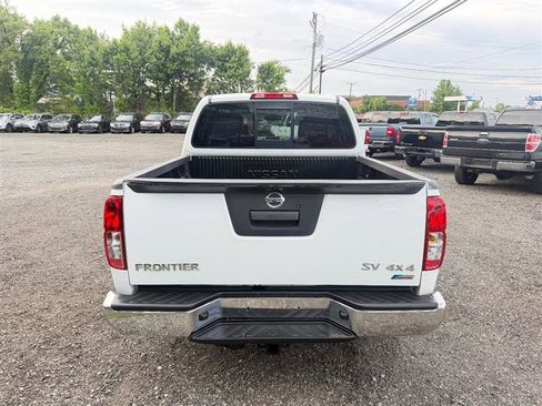 Used 2017 Nissan Frontier SV AWD/4WD image 5