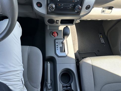 Used 2020 Nissan Frontier S image 12