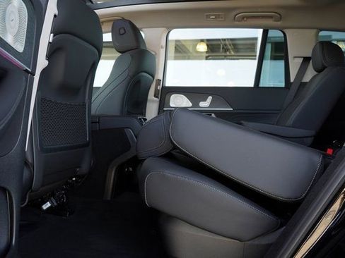 New 2026 Mercedes-Benz GLS 450 4MATIC image 30