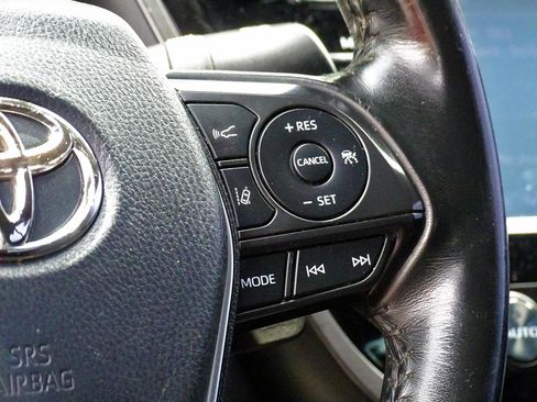 Used 2020 Toyota Camry SE FWD image 26
