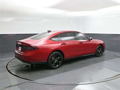 New 2025 Honda Accord SE image 11