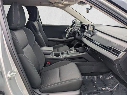Used 2024 Mitsubishi Outlander ES FWD image 20