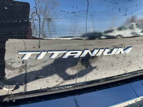 Used 2023 Ford Edge Titanium AWD/4WD image 29