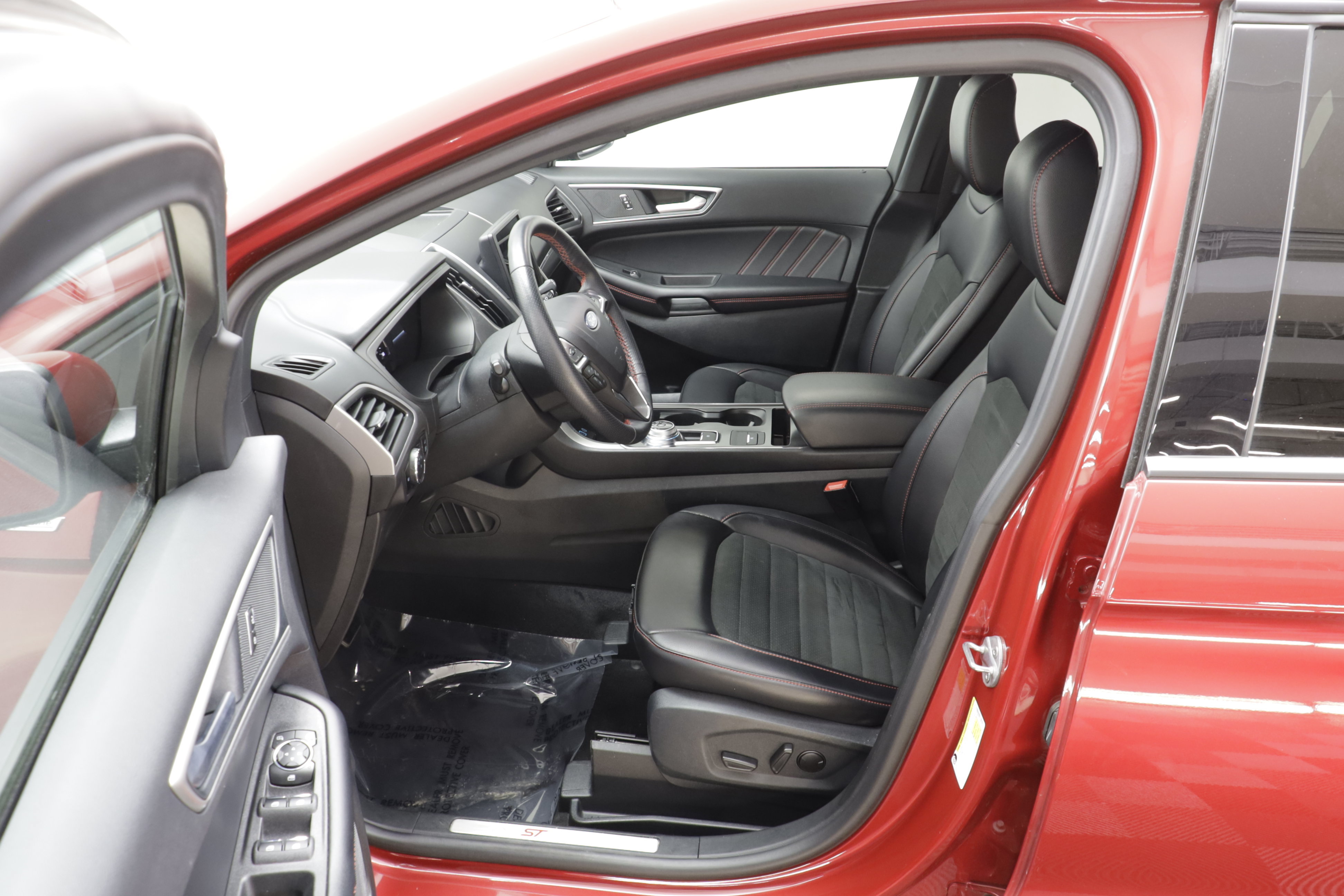 Used 2024 Ford Edge ST-Line AWD/4WD image 6