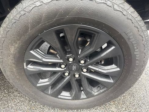 Used 2024 Ford F150 Lariat w/ Equipment Group 502A High AWD/4WD image 9