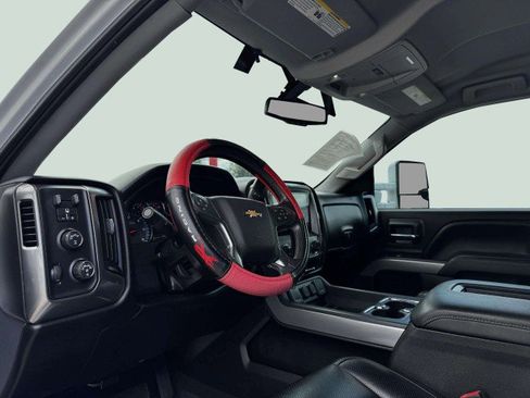 Used 2018 Chevrolet Silverado 1500 LT w/ Texas Edition image 22