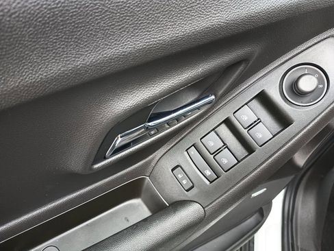 Used 2020 Chevrolet Trax Premier image 11