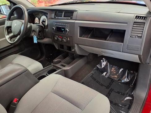 Used 2010 Dodge Dakota ST w/ Extra Security Group RWD image 9