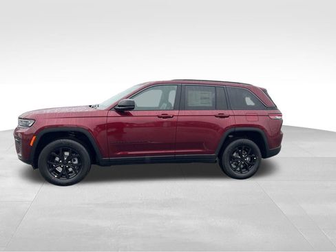 New 2026 Jeep Grand Cherokee Altitude image 2