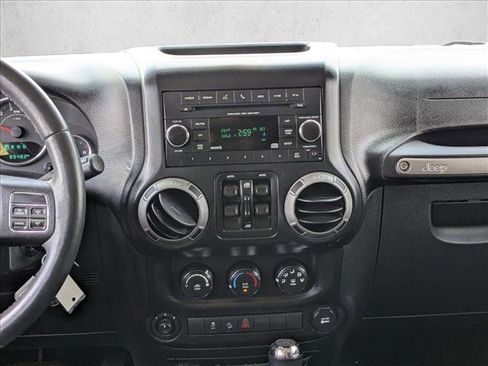 Used 2015 Jeep Wrangler Unlimited Sport w/ Quick Order Package 24S AWD/4WD image 13