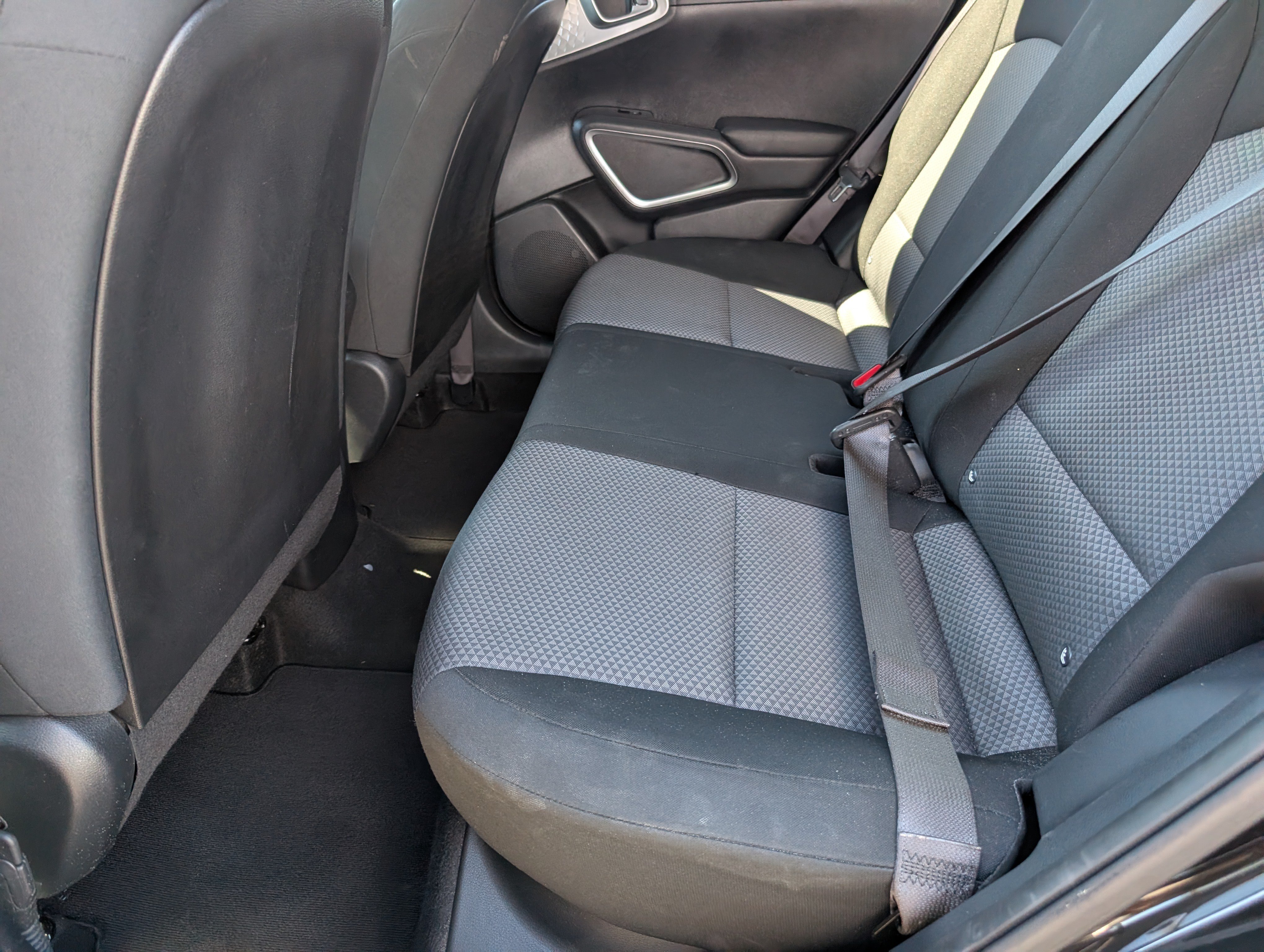 Used 2024 Kia Soul LX w/ Option Group 015 FWD image 25