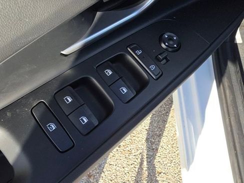 New 2025 Hyundai Elantra Limited w/ Cargo Package image 17