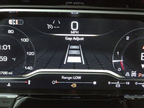 Used 2024 GMC Sierra 2500 SLE w/ SLE Convenience Package image 39