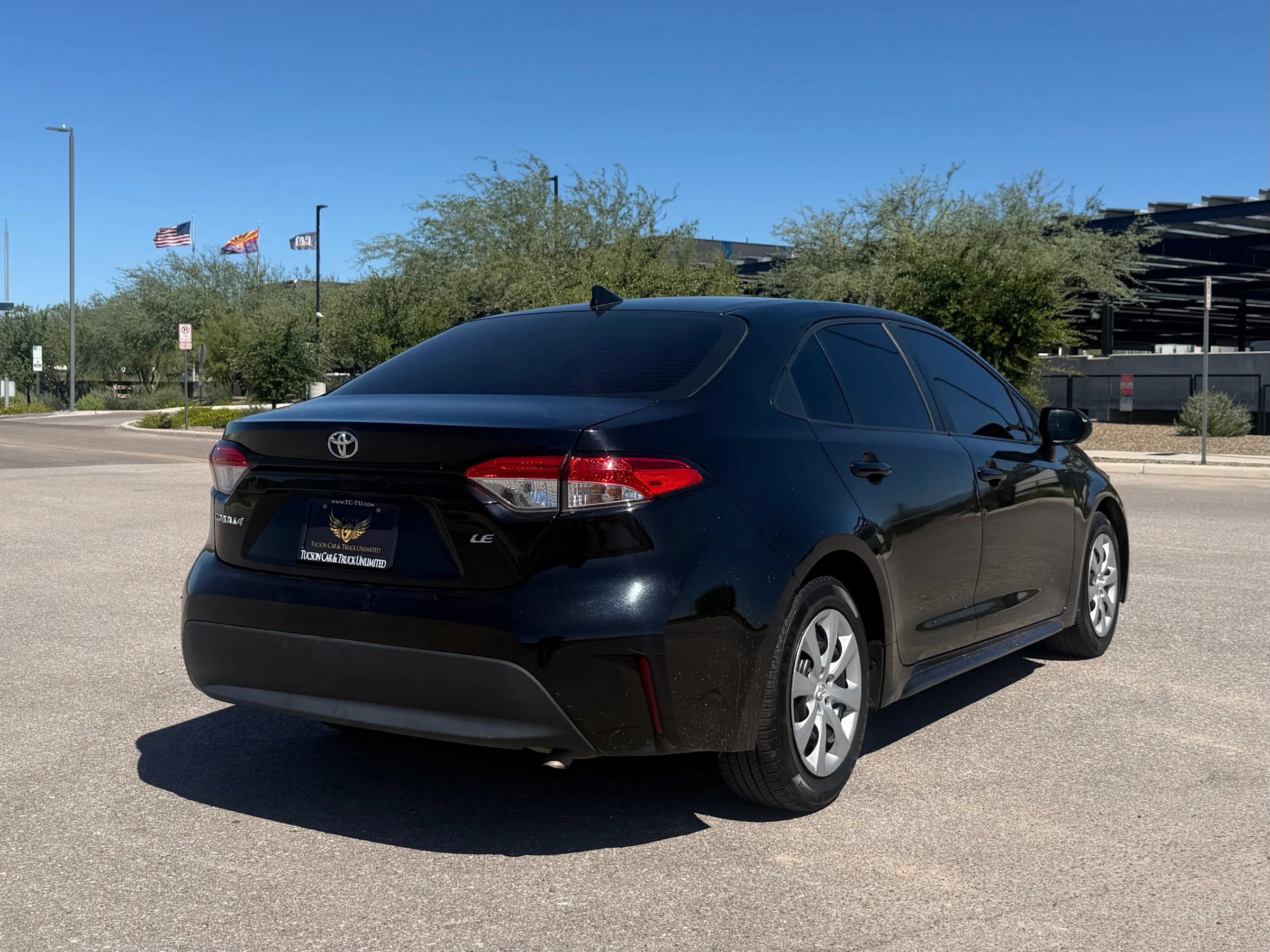 Used 2024 Toyota Corolla LE FWD image 4