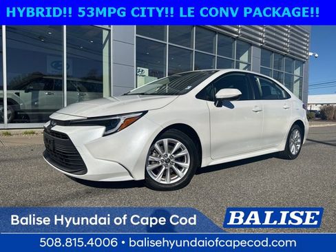 Used 2023 Toyota Corolla LE image 1